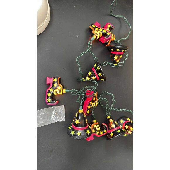 Vintage Blow Mold Witch Shoes Halloween String Lights Works - Picture 1 of 6